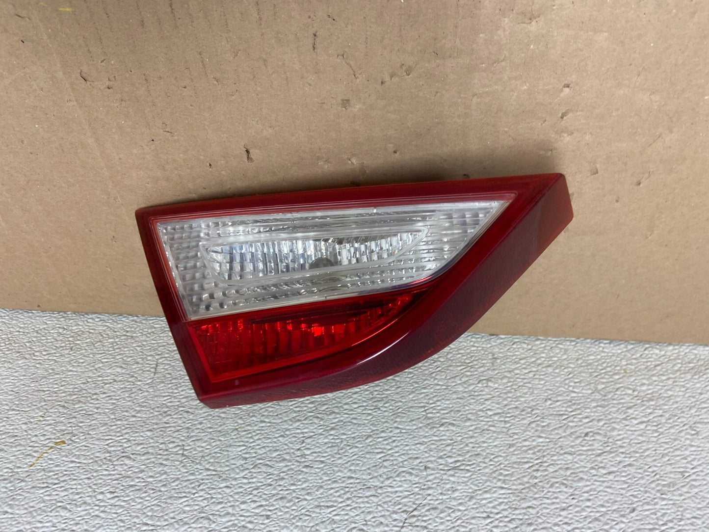 2011 2012 2013 2014 Hyundai Sonata Left Driver Inner Tail Light Oem E0325 DG10