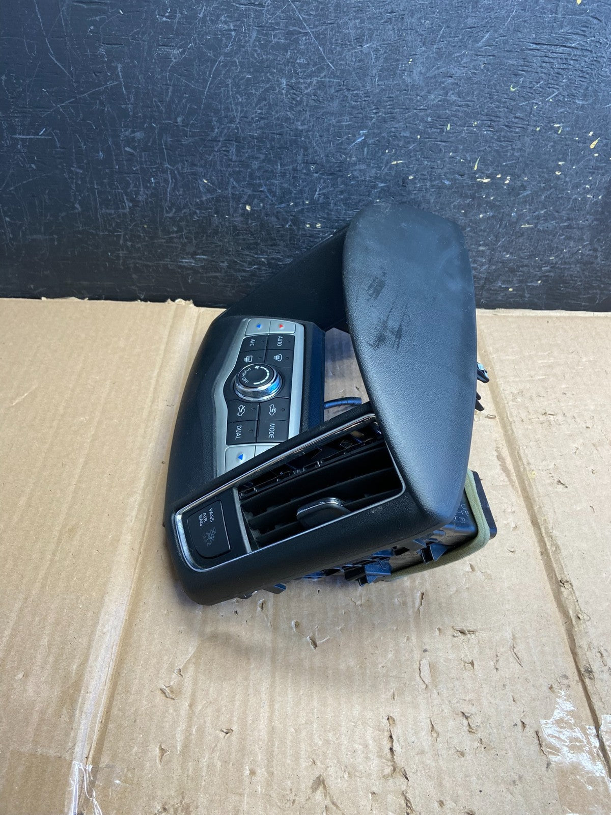 2009-2014 Nissan Maxima Center Console Climate Control Radio Bezel AI2665 DG2