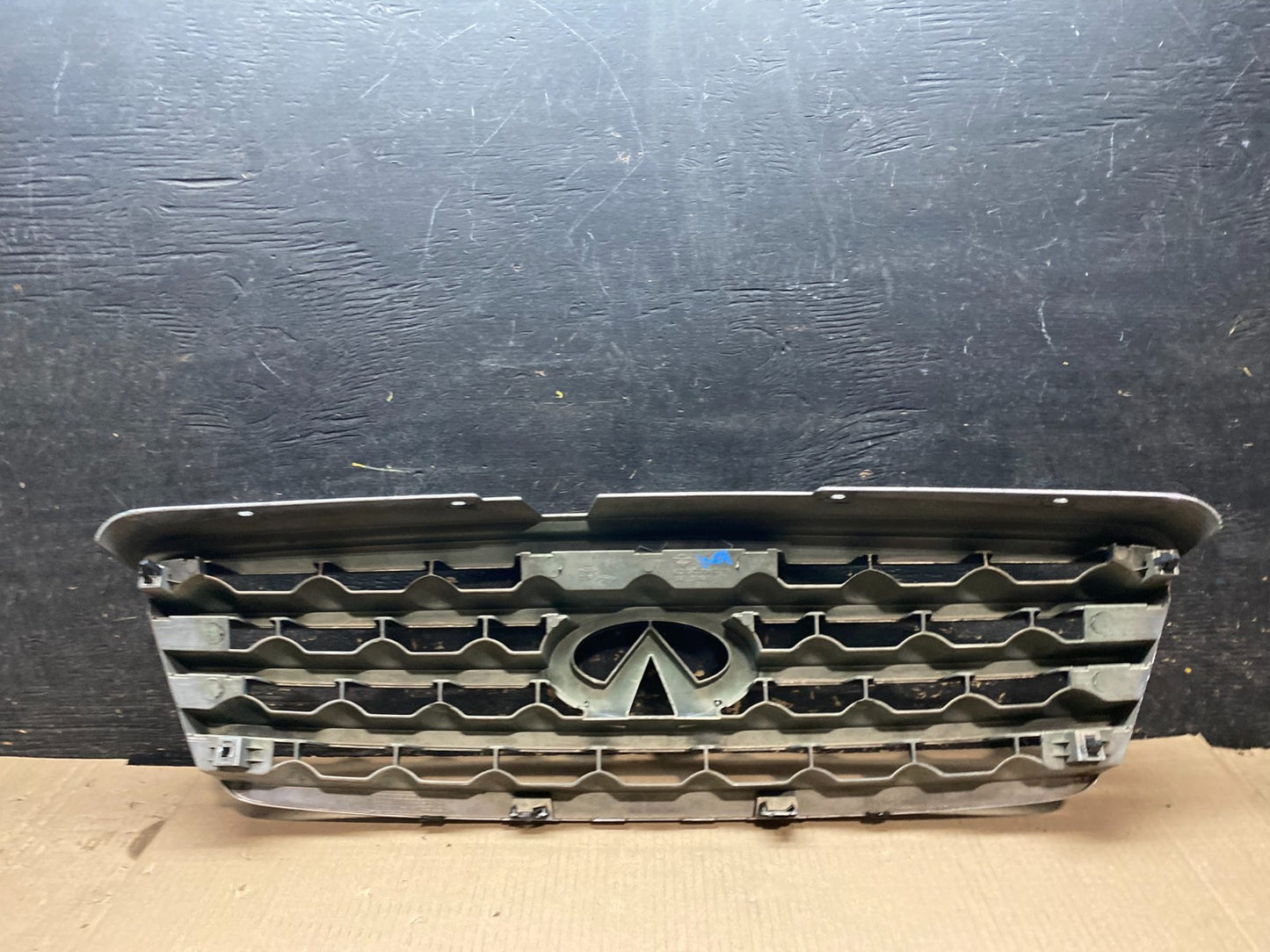 2003 2004 2005 Infiniti FX35 Grill Grille W/ Emblem Oem X7636 DG9