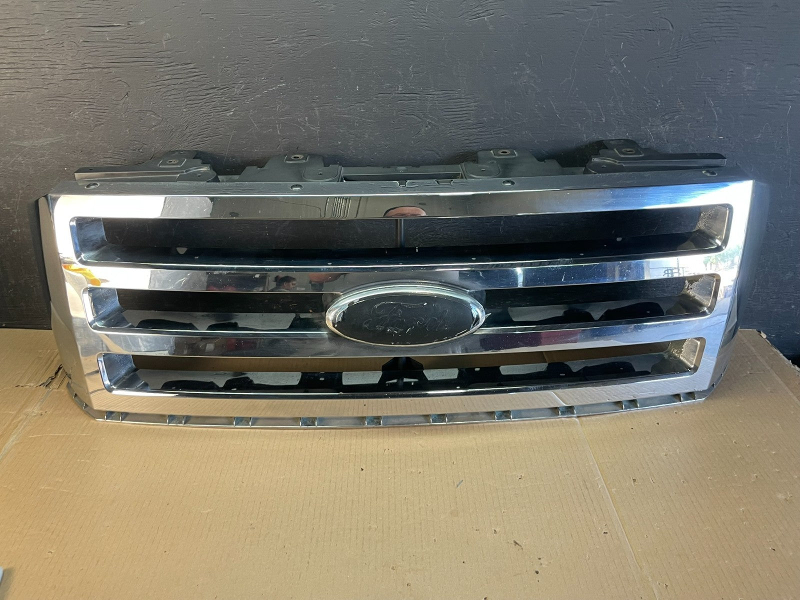 2007 to 2014 Ford Expedition Front Upper Chrome Grill Grille ae3585 DG0