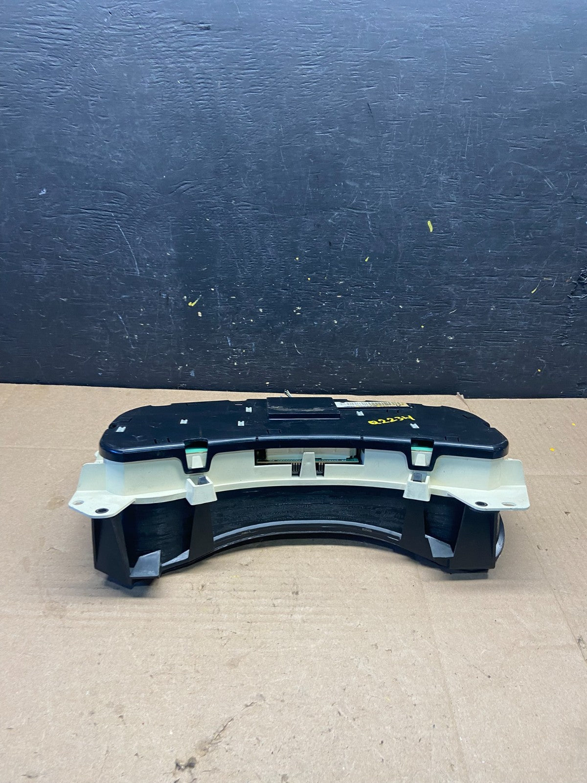 2002 GMC Yukon Speedometer Cluster Gauge Q2234 DG5