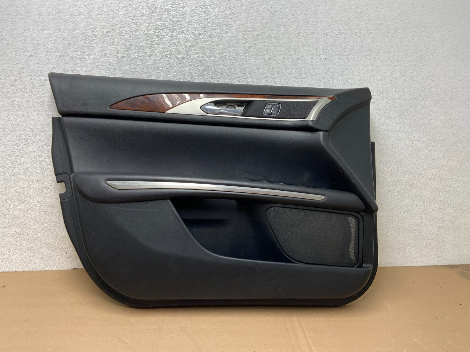 2017 to 2020 Ford Fusion Front Left Side Interior Door Panel ag4515 DG0