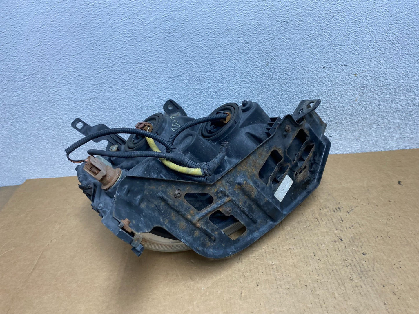 2005 2006 2007 Ford Five Hundred Halogen Headlight Left Driver Lh AD4665 DW7