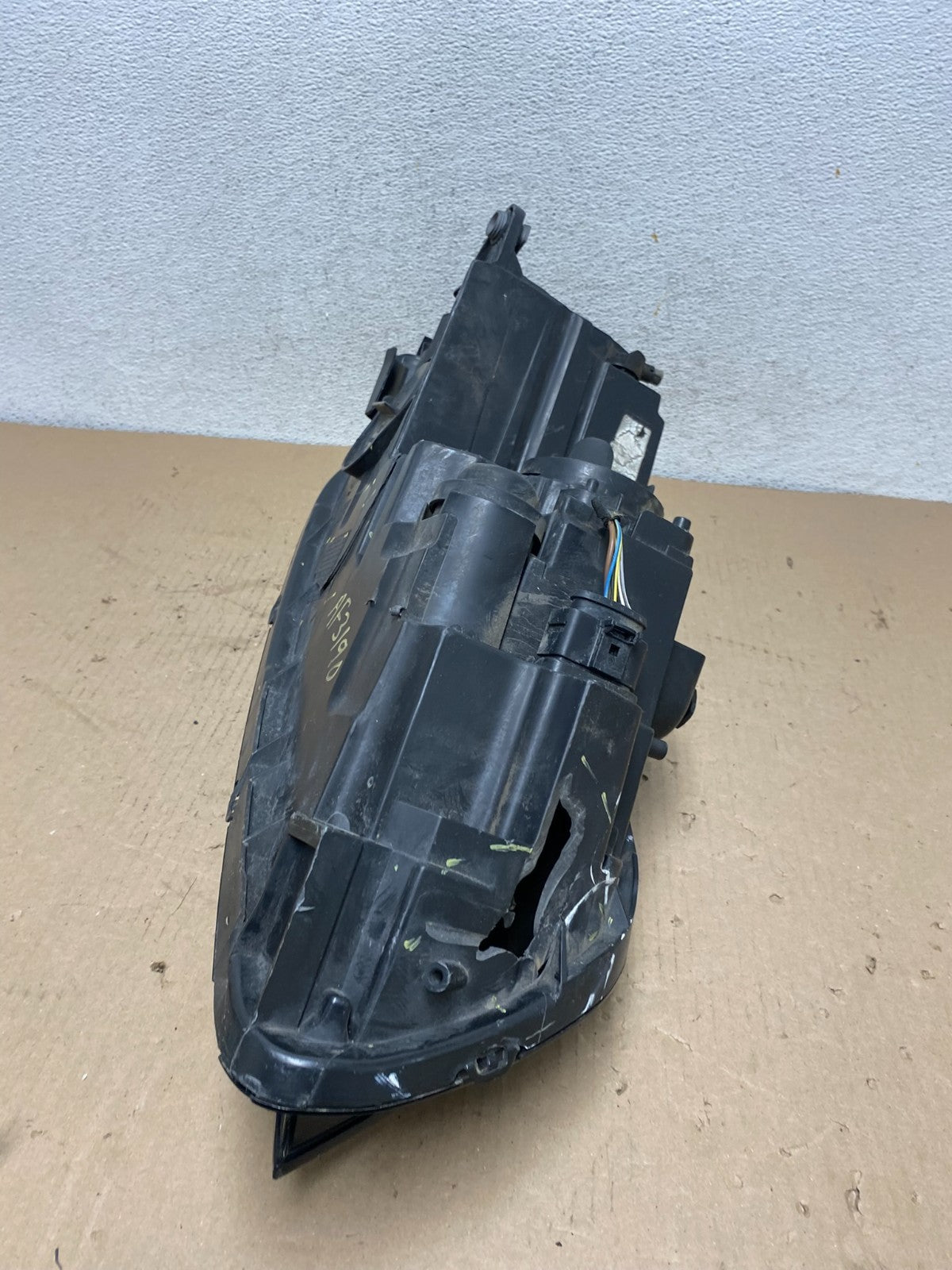 2012-2015 Volkswagen Passat Left Driver LH Side Halogen Headlight AF3190 DW10