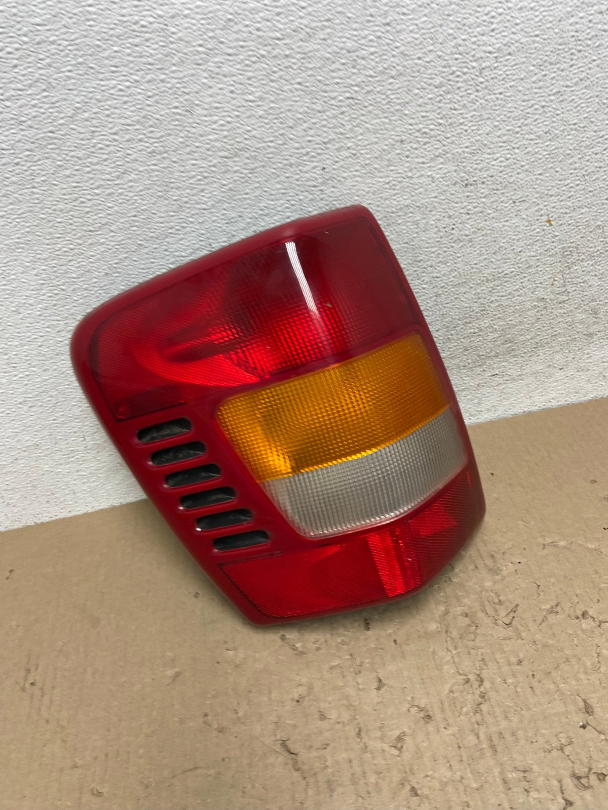 1999 - 2004 Jeep Grand Cherokee WJ Left Driver Lh Tail Light DEPO AE9840 LK2