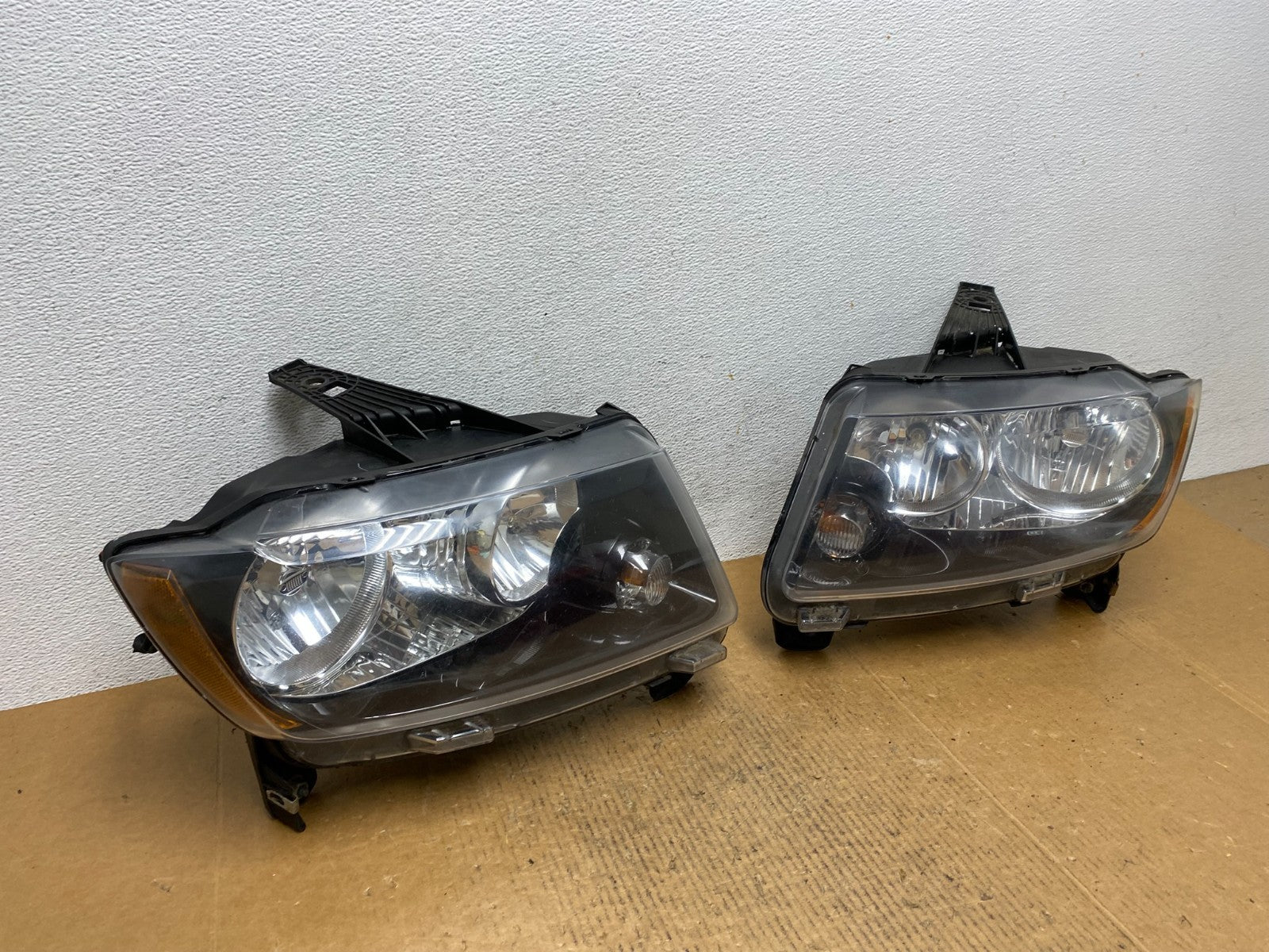 2011-2013 Jeep Grand Cherokee Left+Right Halogen Headlights AE1226 DW2