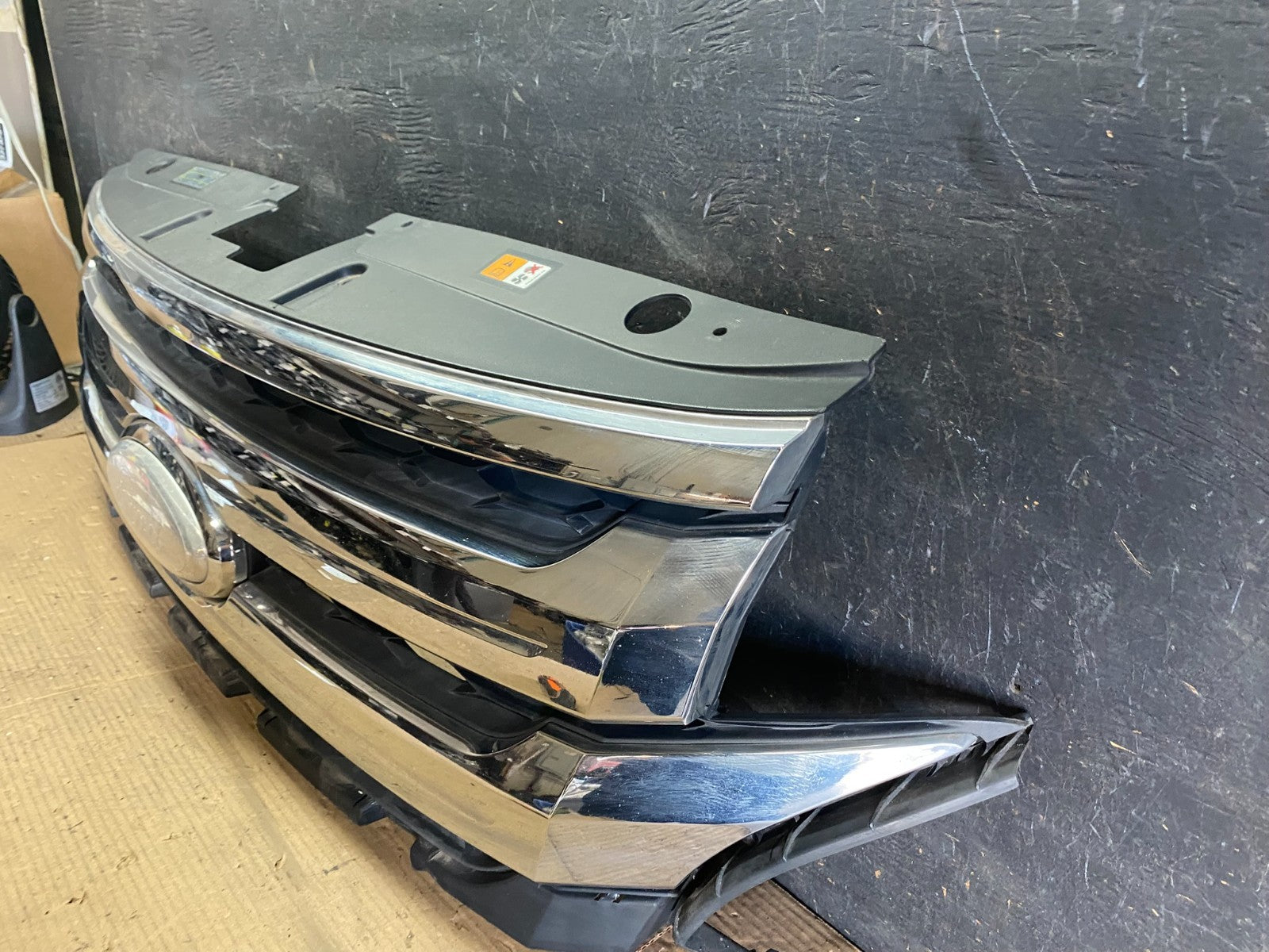 2011 2012 2013 Ford Edge Front Upper Chrome Grille Grill Oem r2307 DG1