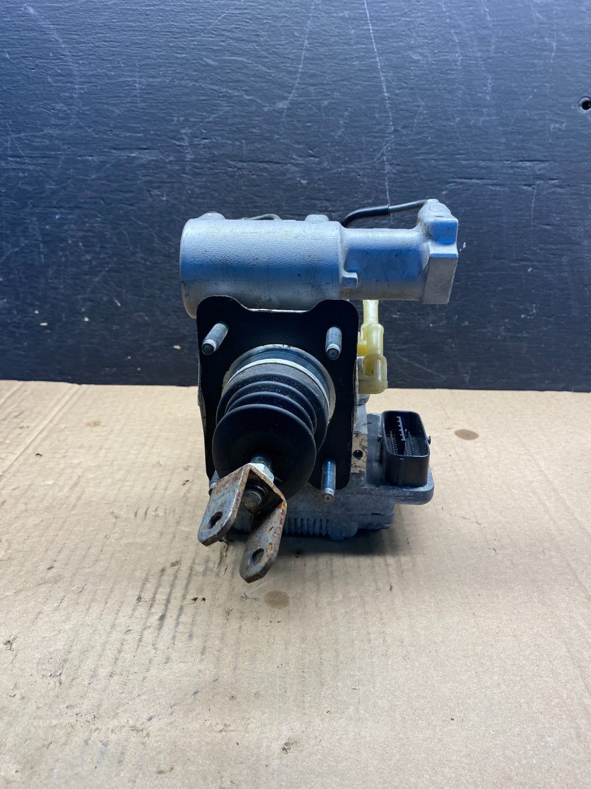 2010 - 2015 Toyota Prius ABS Brake Pump Anti Lock Module af6917 DG2
