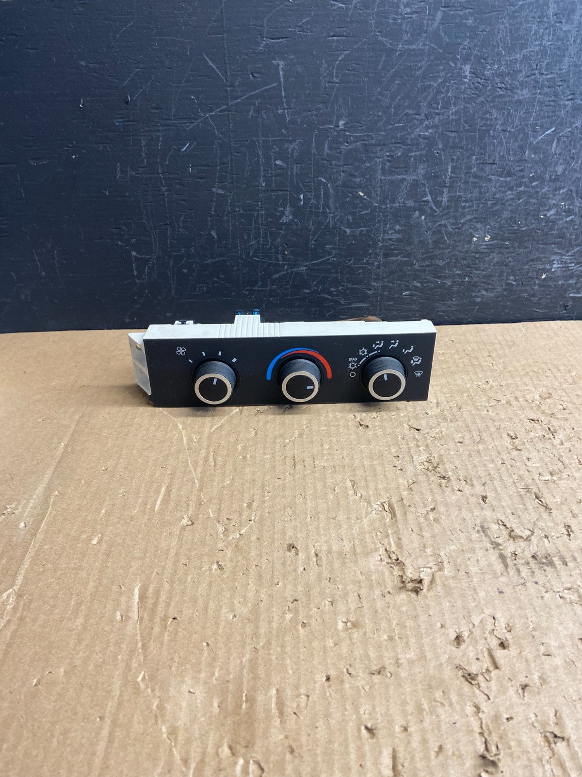2008-2010 Chevrolet Express 1500 2500 3500 Climate Control Panel af1562 DG0