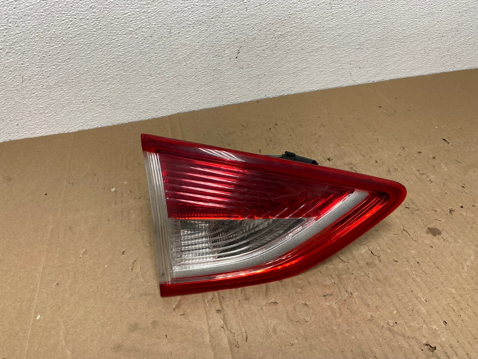 2013 to 2016 Ford Escape Left Driver LH Side Inner Tail Light OEM AB6934 LK0