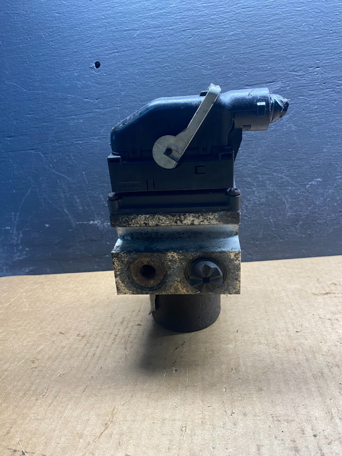 2011 - 2014 Ford E250 E350 Van ABS Anti Lock Brake Pump Module AC7024 DG3