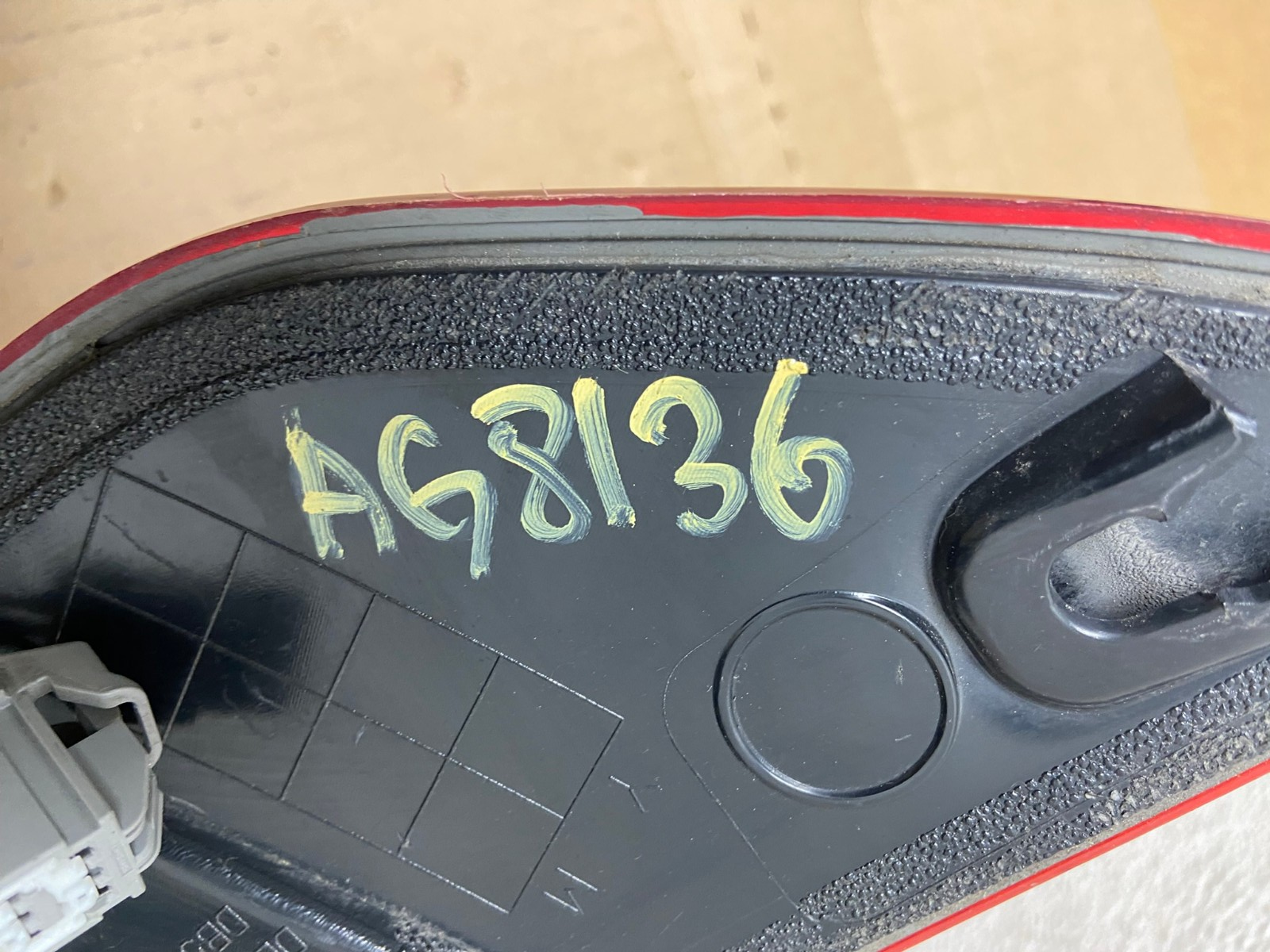 2011 2012 2013 2014 2015 Ford Explorer Right Passenger RH Tail light AG8136 LK7