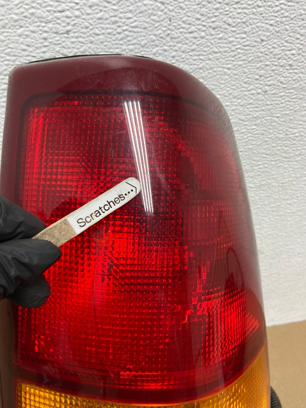 1999-2002 Chevrolet Silverado 1500 Right Passenger Side Tail Light AD7783 LK3