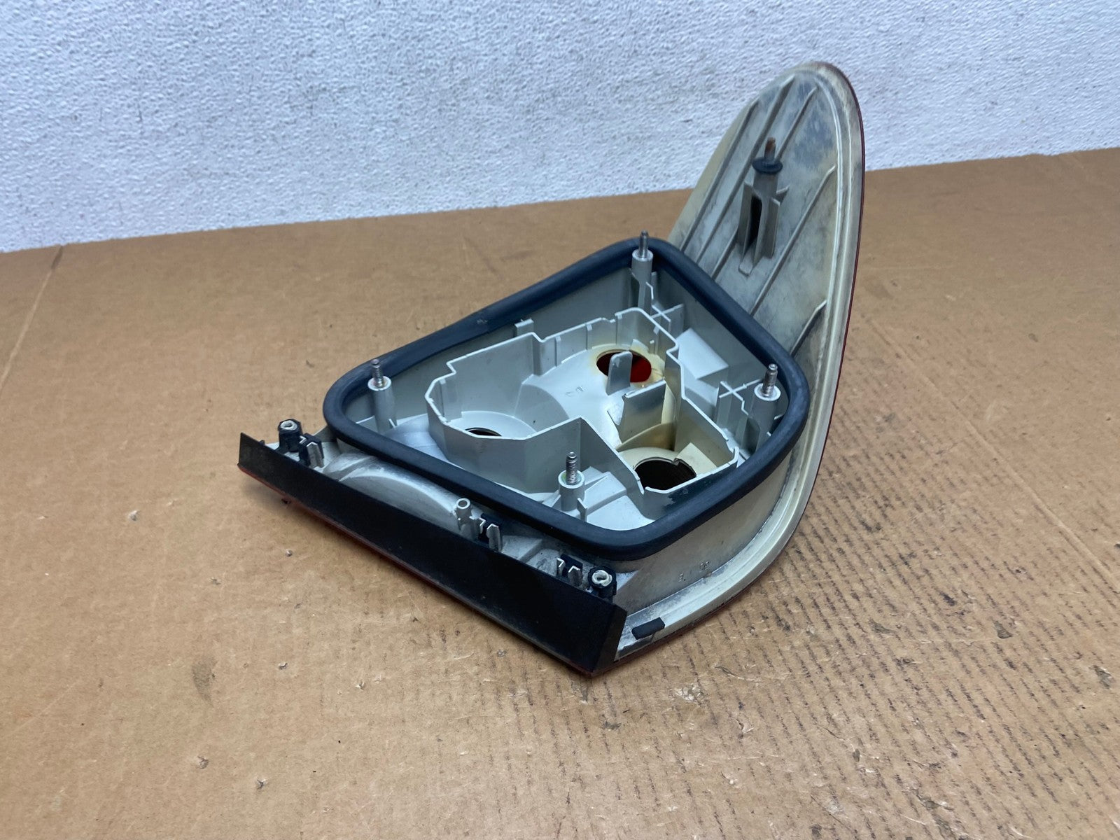 1998 to 2003 Mercedes Benz W208 CLK Right Passenger RH Side Tail Light AE0351 LK4