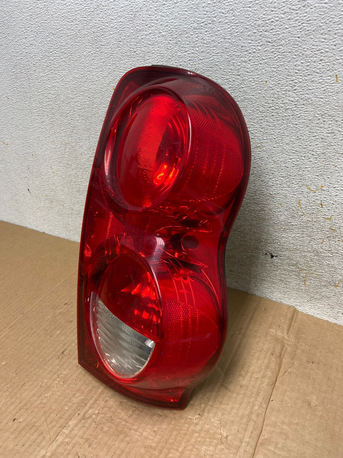 2004-2009 Dodge Durango Tail Light Right Passenger RH Side AI5865 LK1