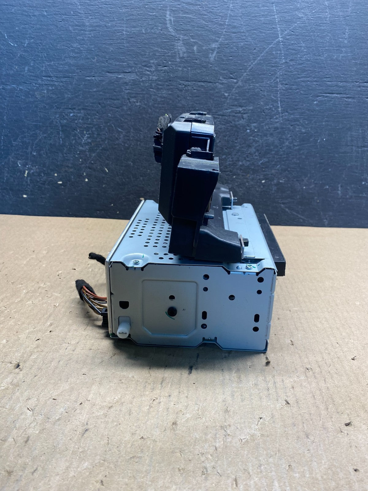 2015 to 2018 Ford Focus Fusion Radio Screen Receiver AM FM AG1899 DG2