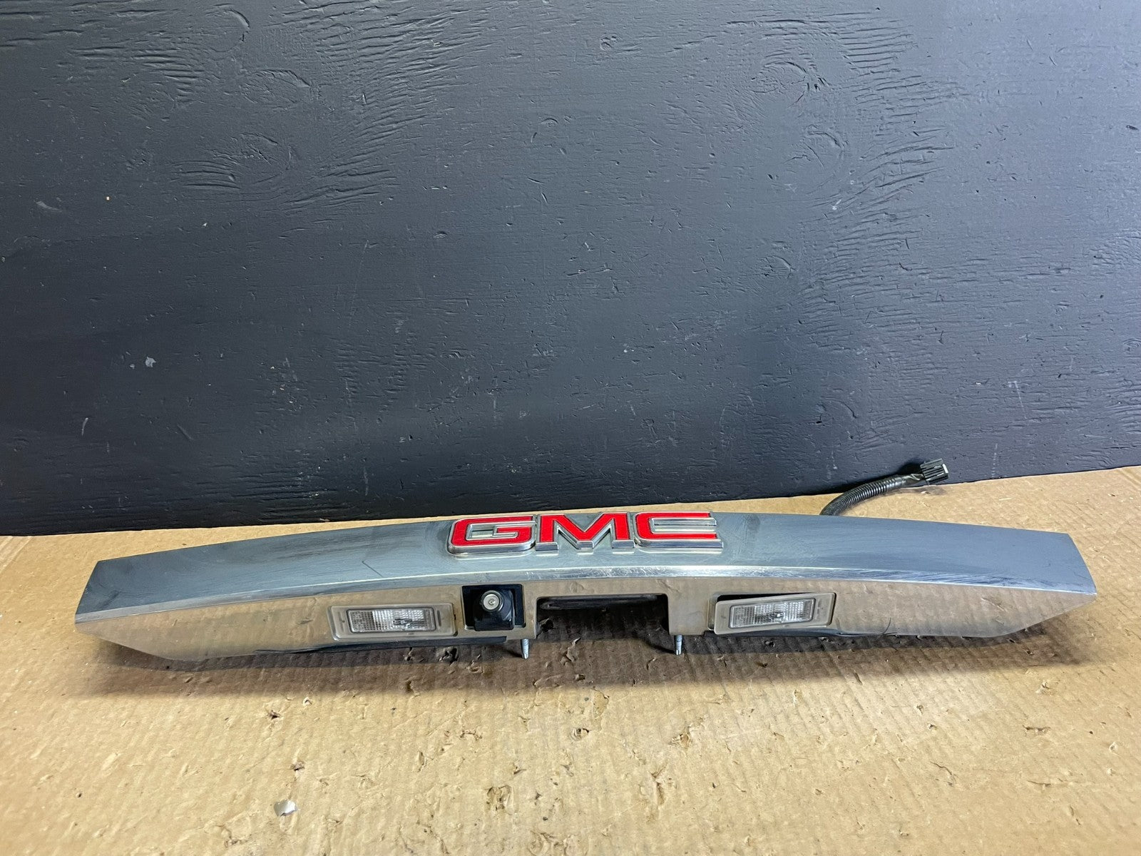 2010-2015 Gmc Terrain Lift Gate Handle Trim Back Up Camera 20942264 AB3287 DG4