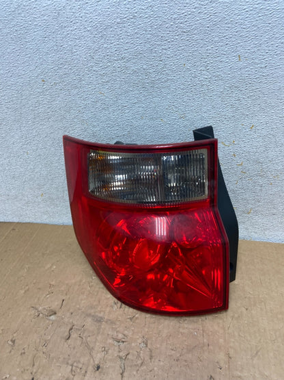 2003 to 2008 Honda Element Left Driver LH Side Tail Light AI9301 LK0