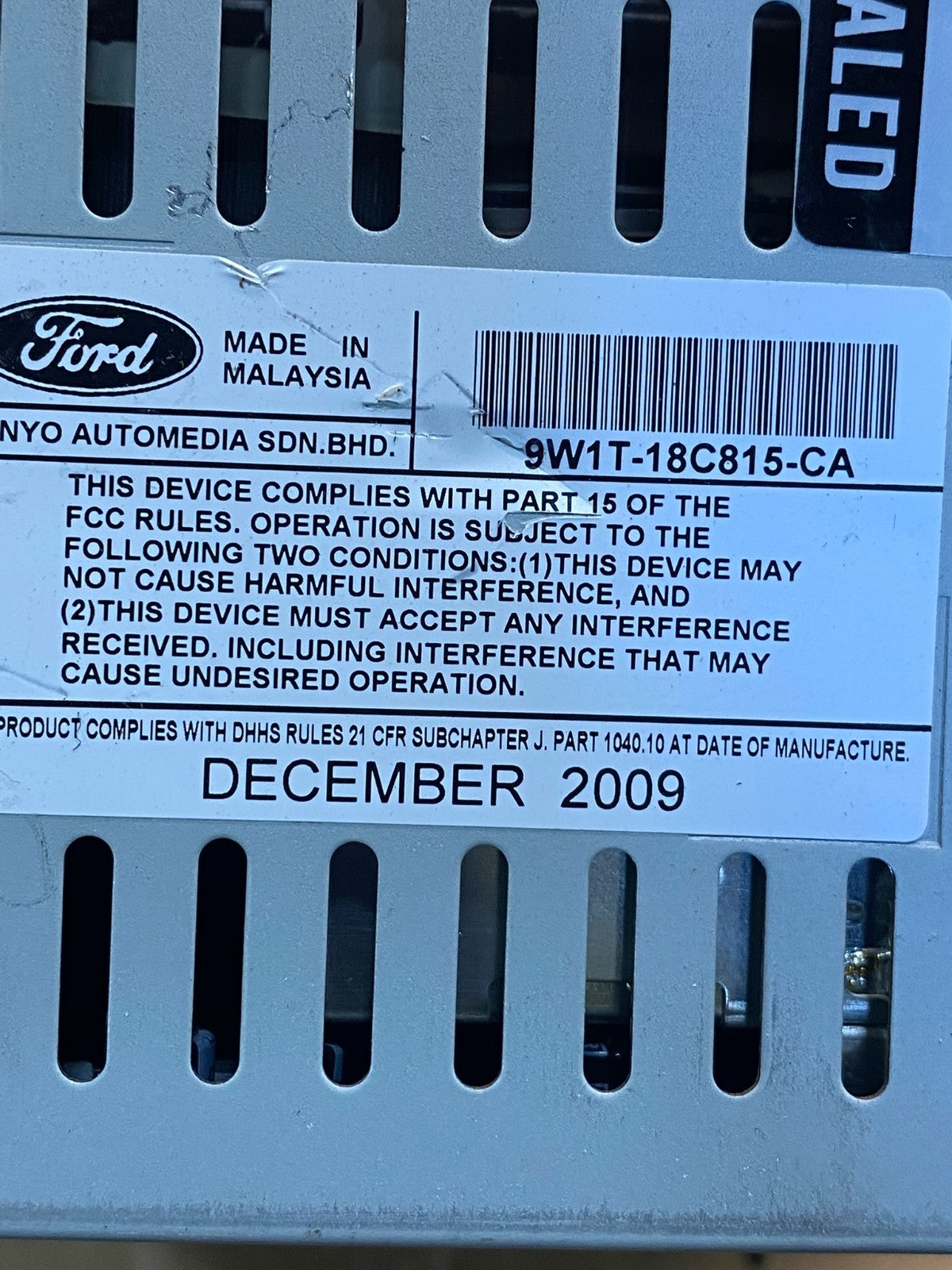 2006 - 2011 Lincoln Town Car AM/FM Radio CD Player AD6561 DG6