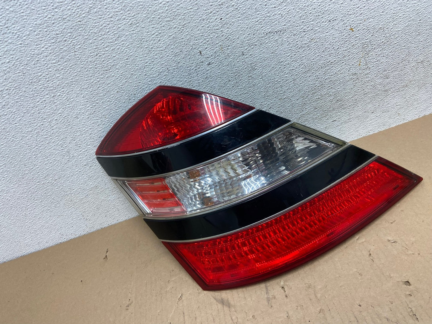 2007 - 2009 Mercedes-Benz S-Class Tail Light Left Driver LH Side AE7341 LK0