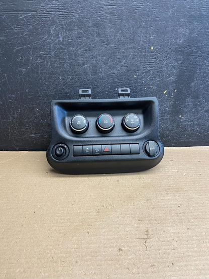 2011 - 2013 Jeep Wrangler Dash Climate Temperature Control Radio Bezel ah3471 DG0