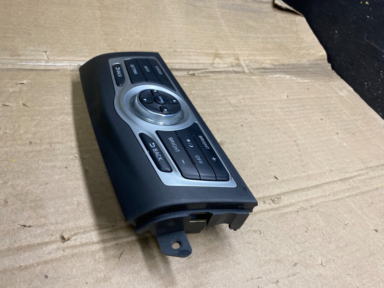 2009-2014 Nissan Murano AM FM Radio CD Control Panel X5709 DG2