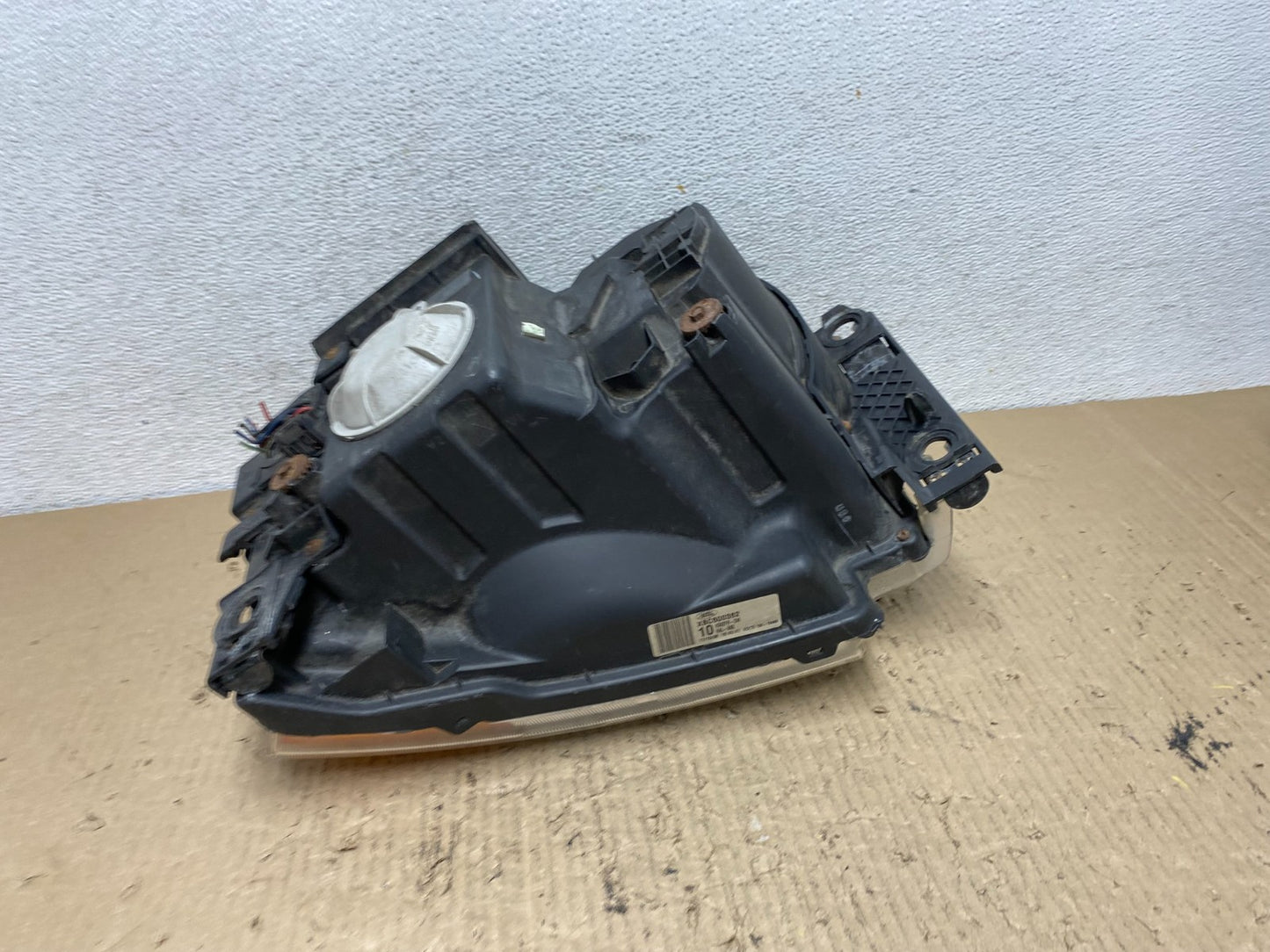 2005 - 2009 Land Rover Lr3 Right Passenger Rh Side Halogen Headlight AF7205 DW4