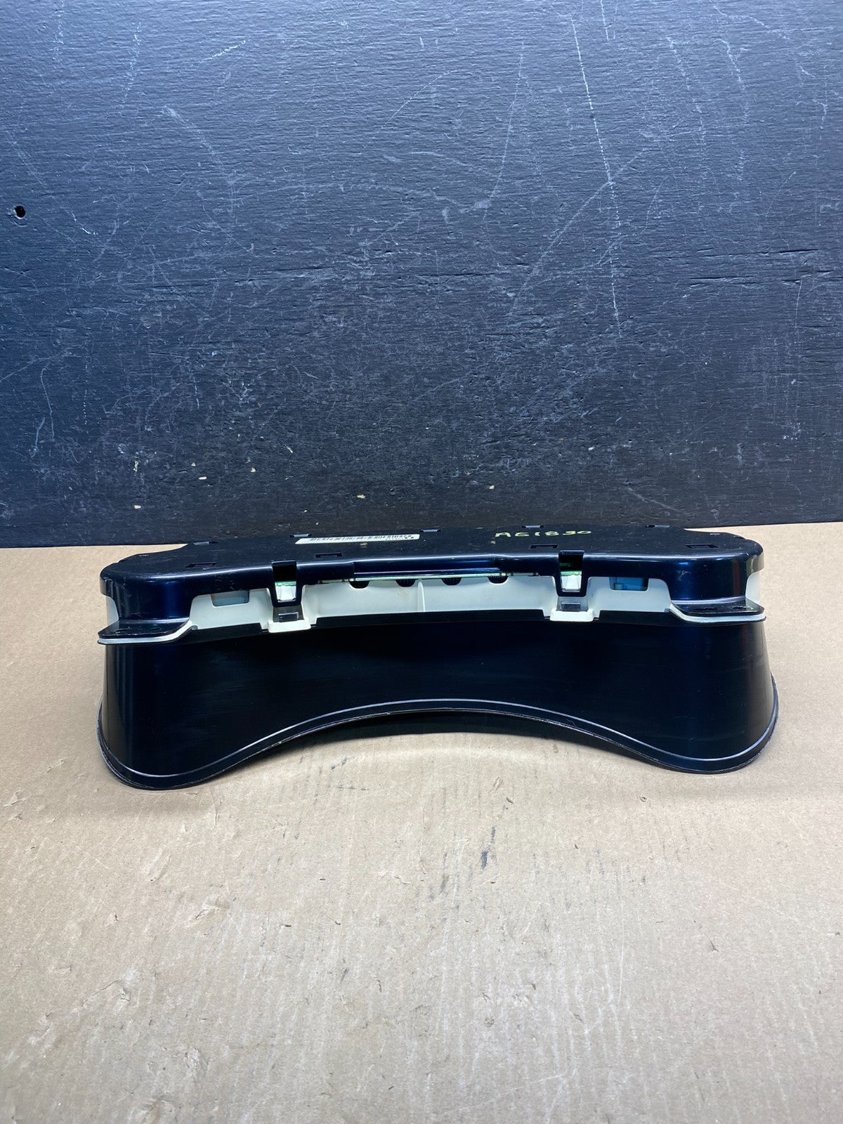 2002 to 2005 Chevrolet Trailblazer Speedometer Cluster Gauge AG1830 DG4
