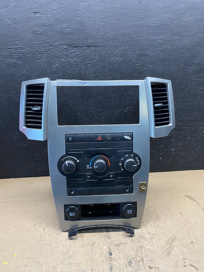 2008 to 2010 Jeep Grand Cherokee Center A/C Heater Climate Control N9539 DG OEM0