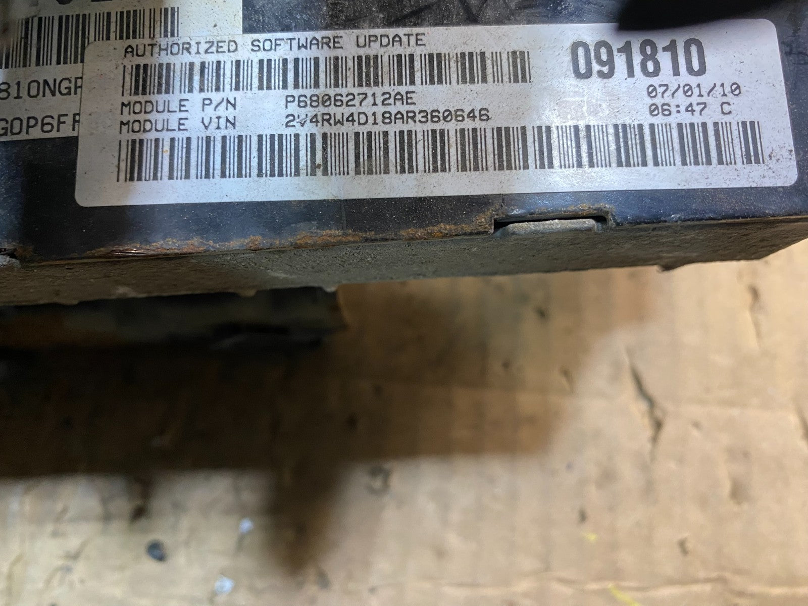 2010 Dodge Caravan Town & Country Engine Computer ECU OEM Y1479 DG3