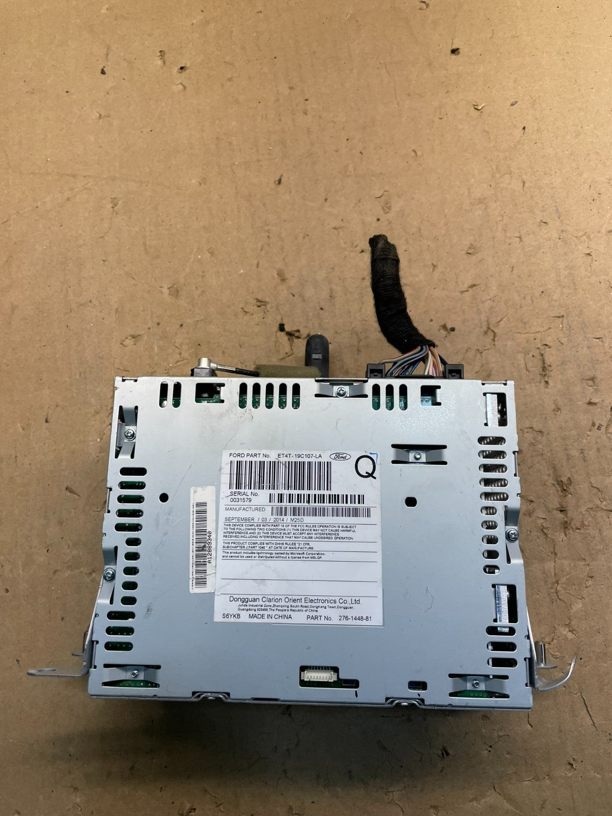 2012 to 2014 Ford Edge AM/FM Radio Reciever OEM w4384 DG5