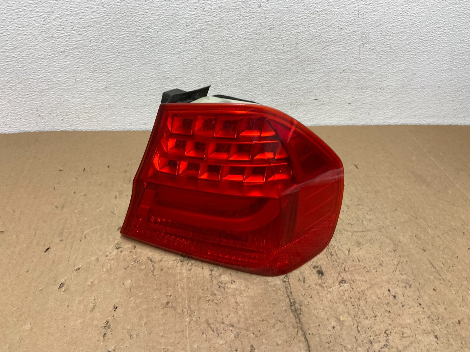 2009 2010 BMW 328i 3 Series Right Passenger RH Side Tail Light AC7407 DW0