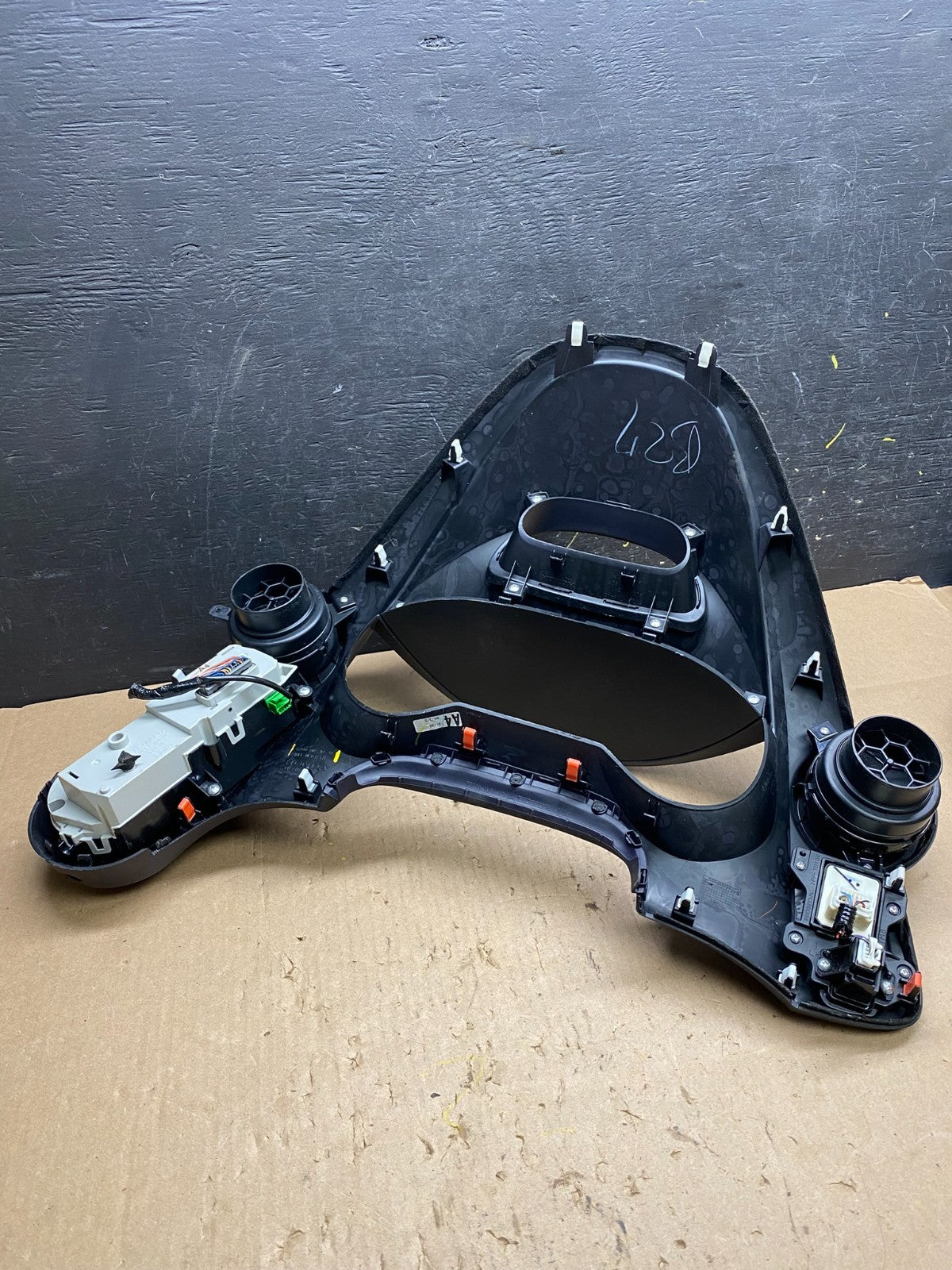 2010-2014 Honda Insight Speedometer Instrument Cluster Dash Trim Oem t4708 DG3