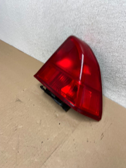 2001 2002 Honda Civic Sedan Right Passenger Rh Side Tail Light AG4567 LK1