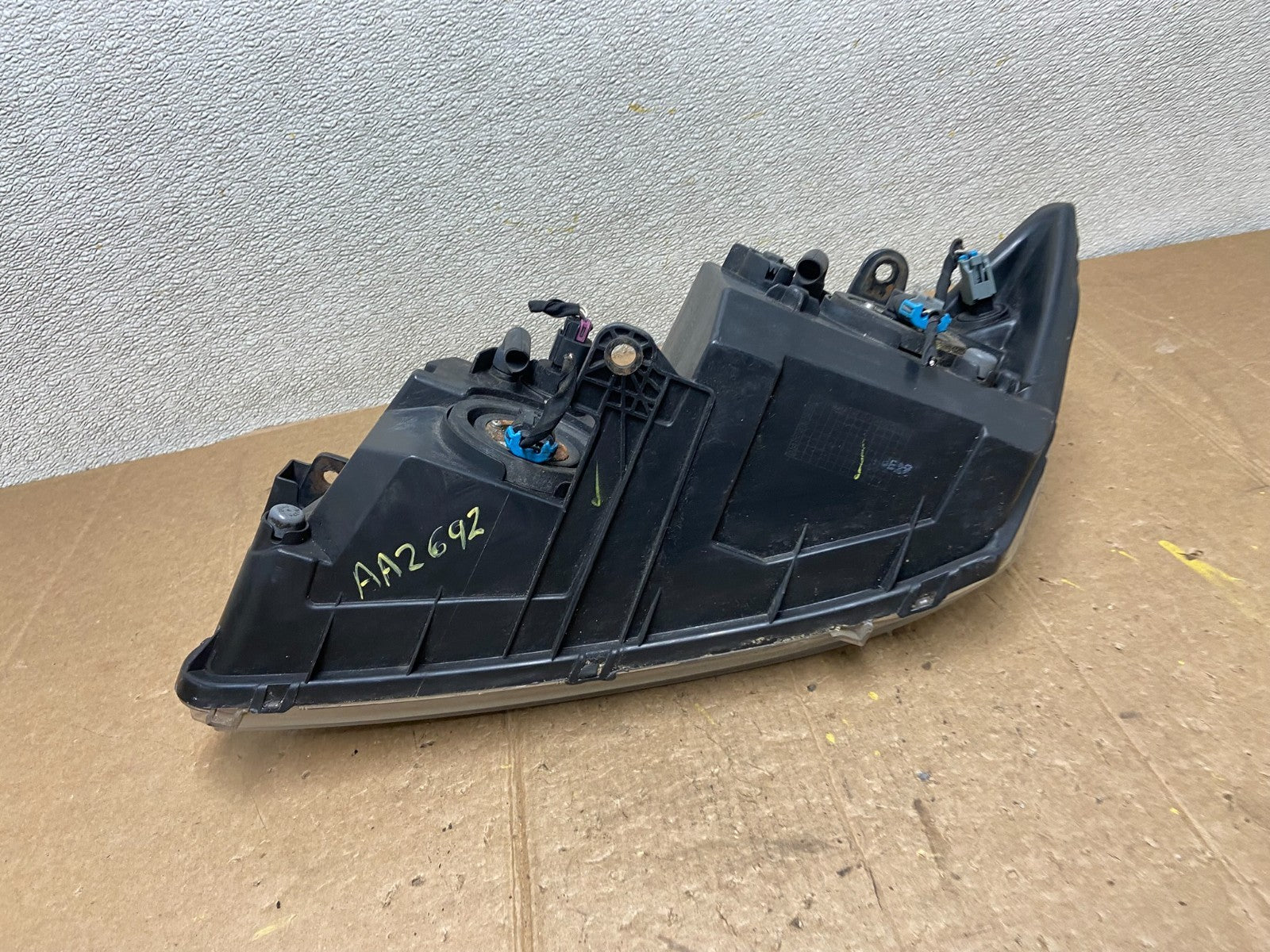 2009 to 2017 Dodge Journey Headlight Right Passenger Rh Halogen Oem AA2692 PS7