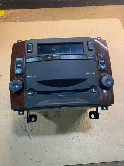 2005 to 2007 Cadillac Escalade Radio CD AM/FM DVD 6 Disc OEM Z5369 DG1