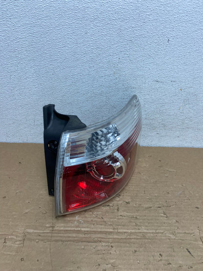 2007 to 2012 GMC Acadia Halogen Tail Light Right Passenger RH Side AD4116 LK2
