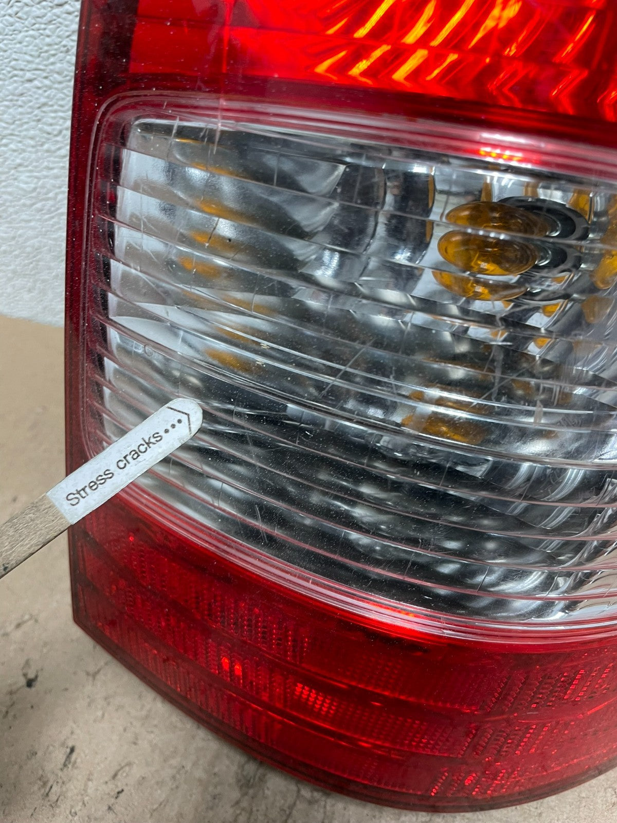 2000 2001 Mazda Mpv Right Passenger RH Side Tail Light Oem q3852 DG3