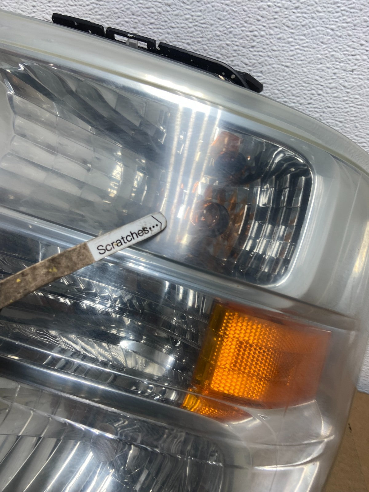2008-2014 Ford Econoline E150 E250 E350 Left Driver LH Headlight AD3918 DW3