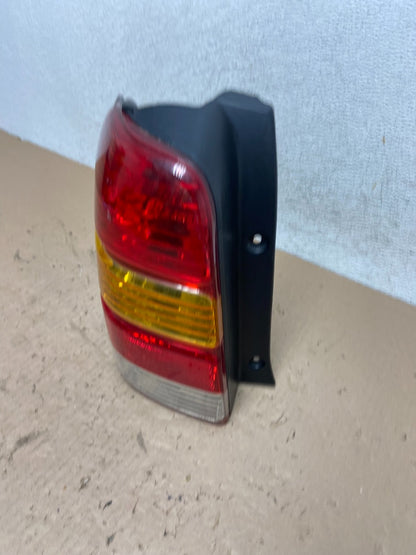 2001 to 2007 Ford Escape Left Driver Side Tail Light AG4381 PS1
