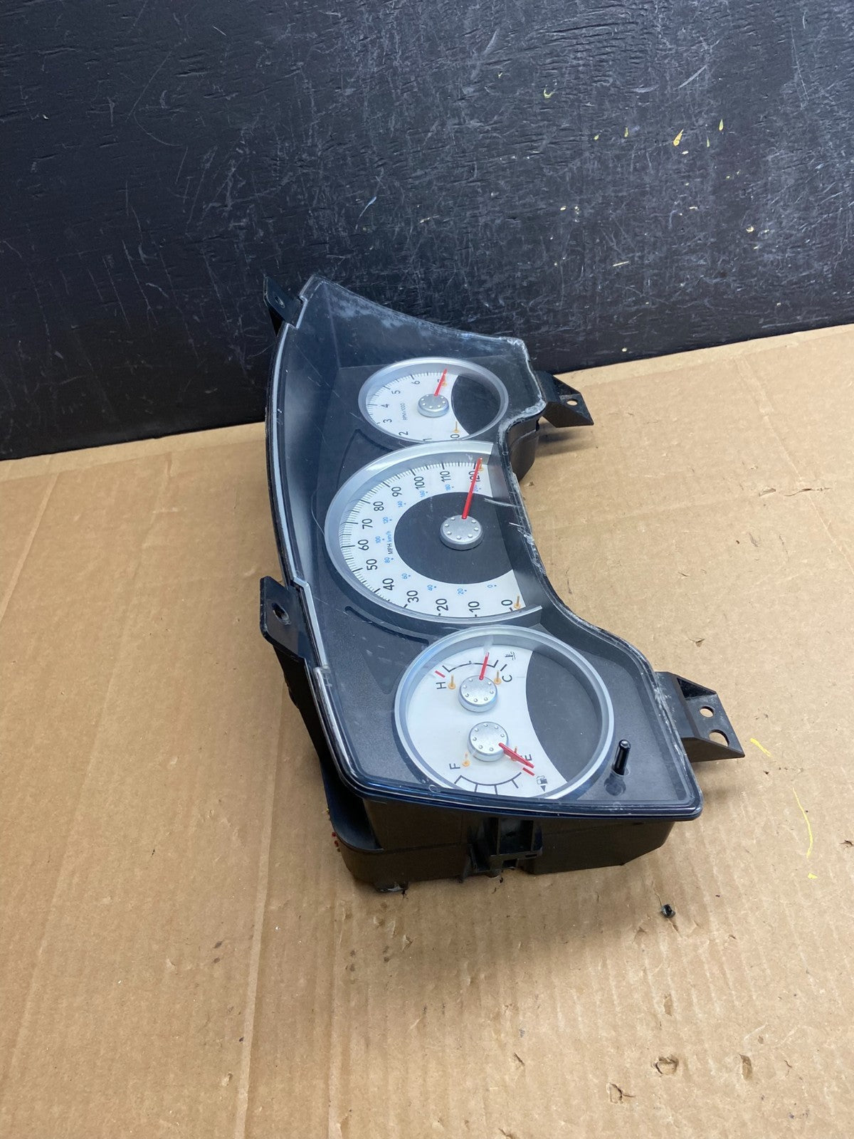 2006 Dodge Durango Speedometer Instrument Cluster Gauge AD2154 DG1