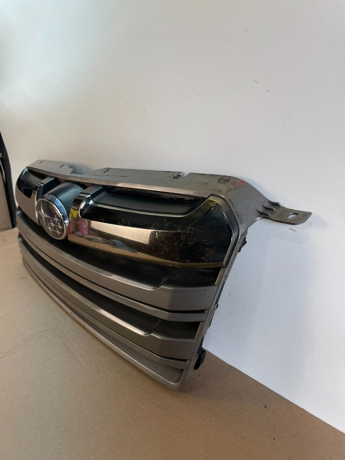 2013 to 2014 Subaru Legacy Outback Front Grill Grille AG0989 DG1