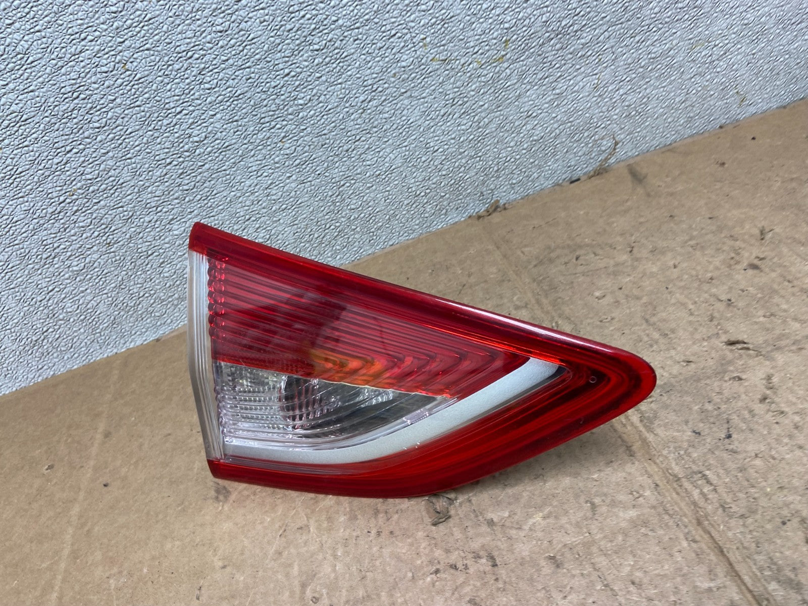 2013 to 2016 Ford Escape Left Driver LH Side Inner Tail Light OEM AA4138 DW1