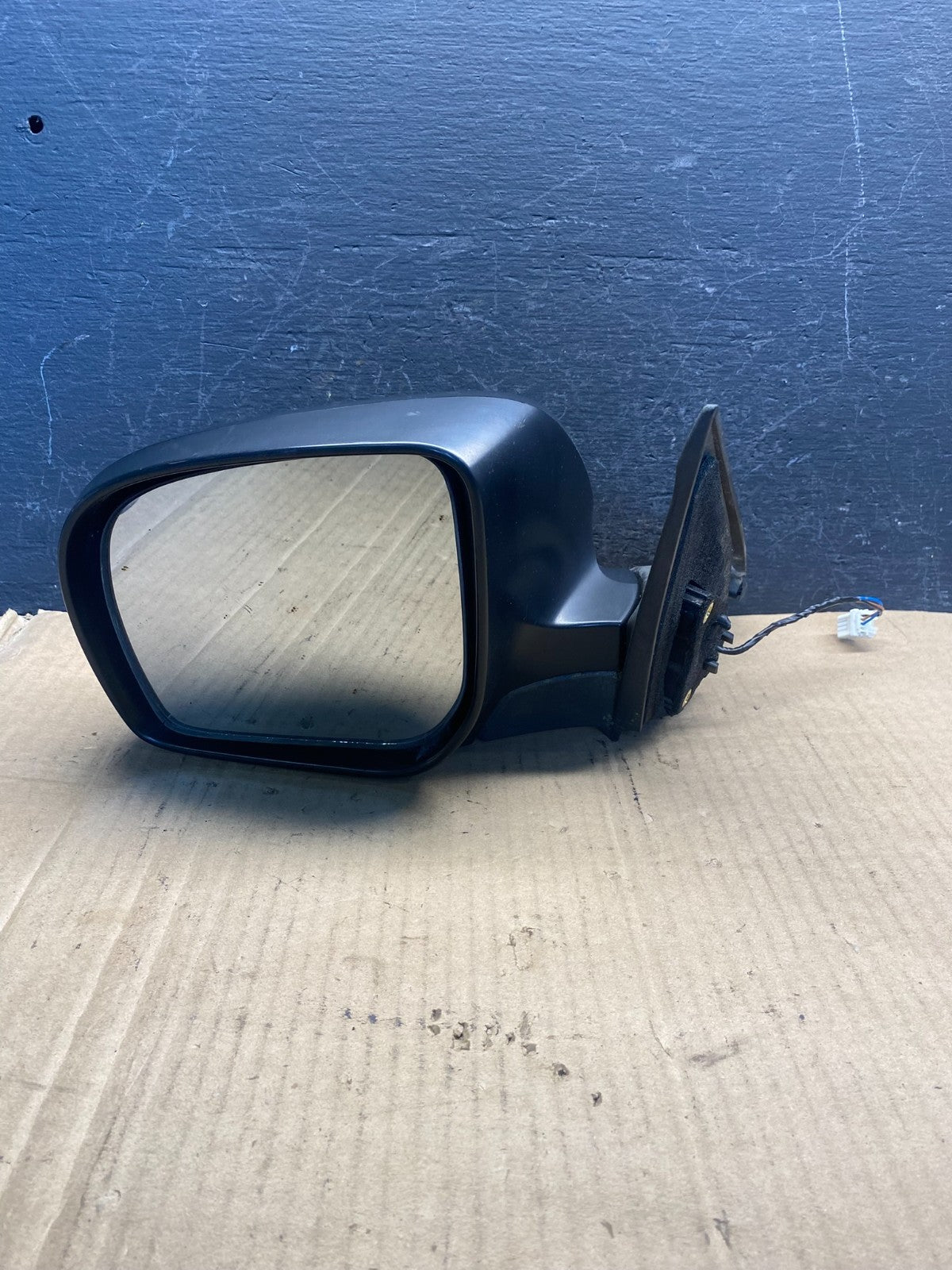2009 to 2010 Subaru Forester Left Driver Side View Power Door Mirror AE2210 DW8