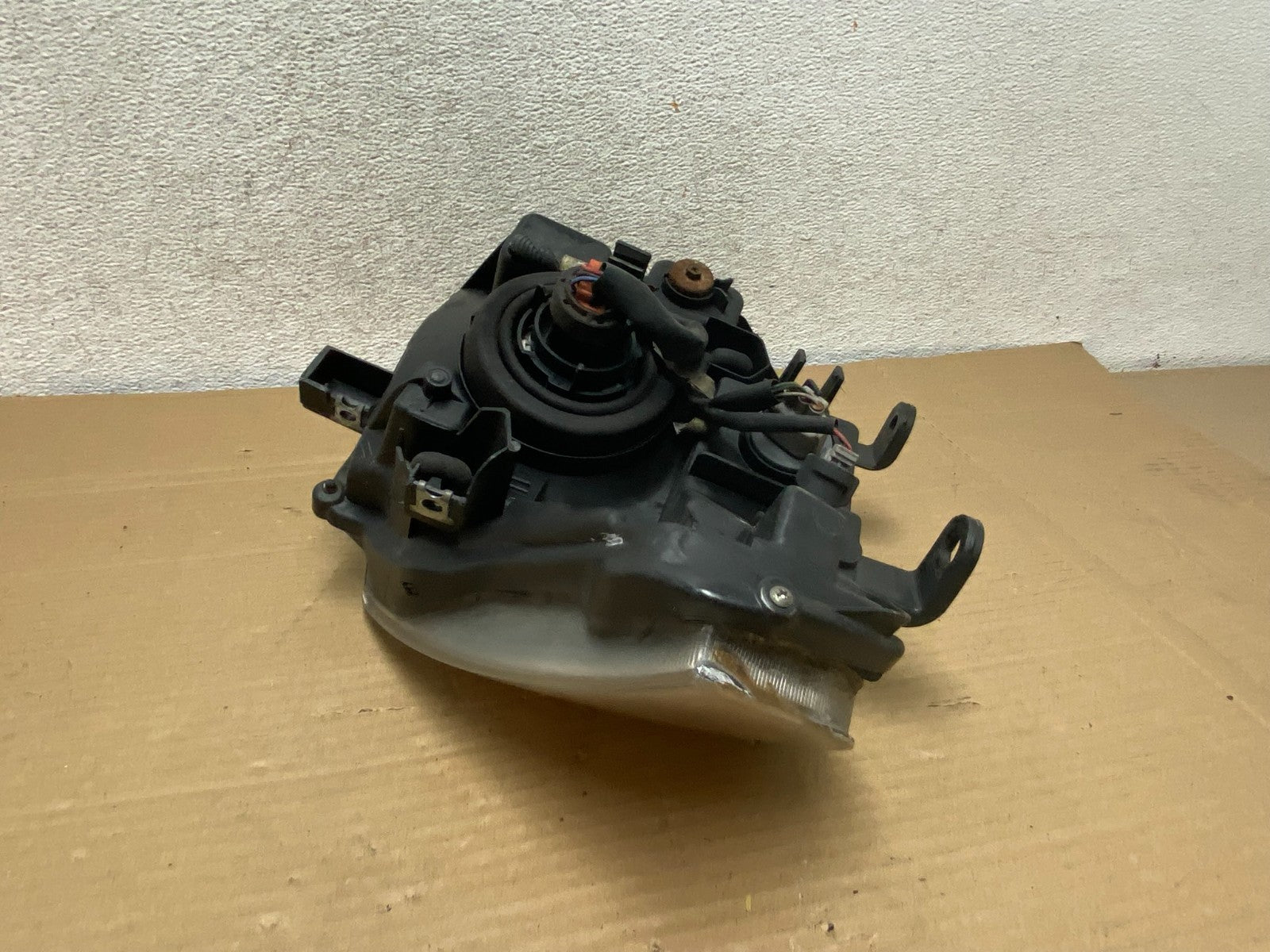2005-2007 Nissan Pathfinder Halogen Headlight Right Passenger Rh AG8868 DW7