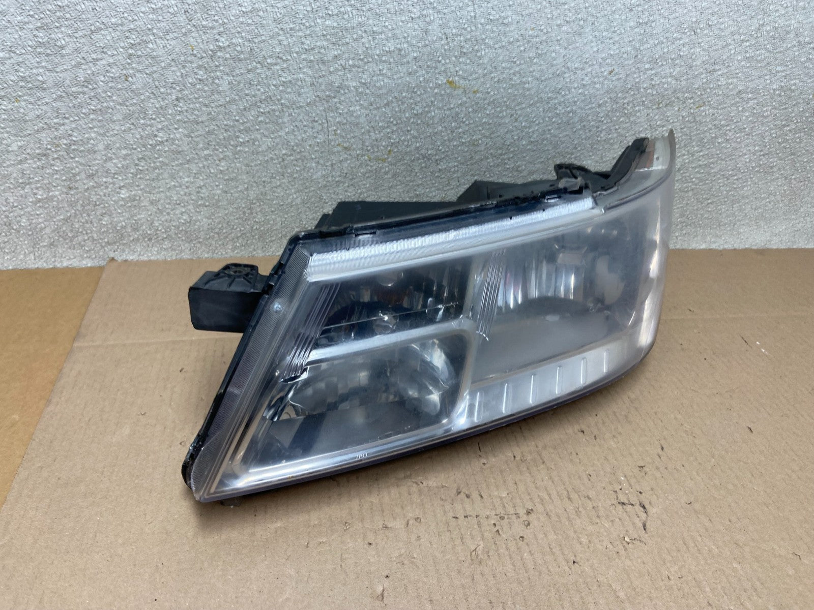 2009 to 2017 Dodge Journey Headlight Left Driver Lh Side Halogen Z3924 DW2