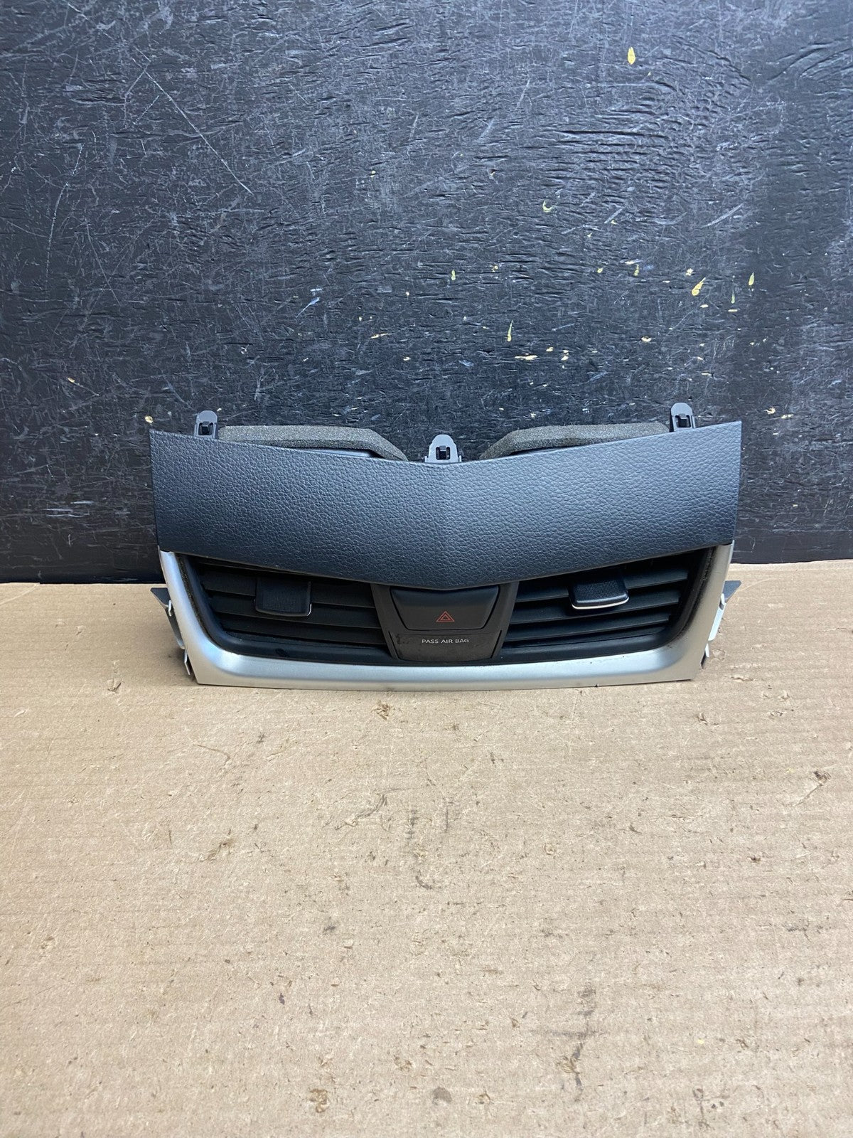 2016-2018 Nissan Altima Center Dash Vents Ac Air Vent Trim Panel Bezel AH5464 DG0