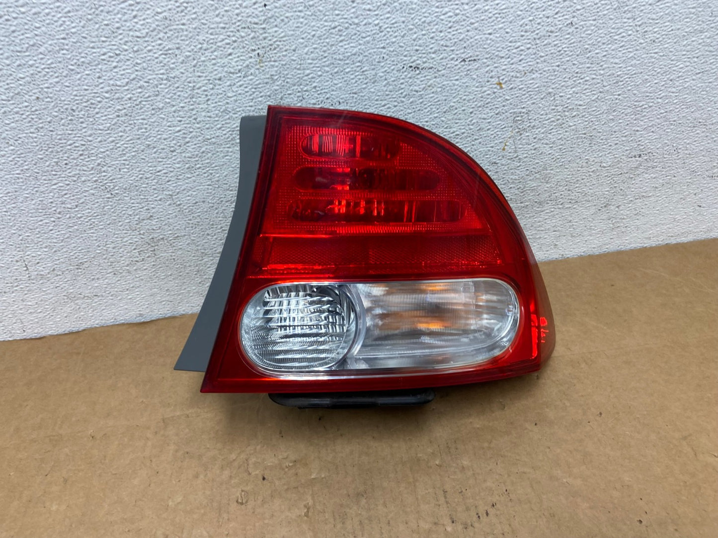 2009 2010 2011 Honda Civic Right Passenger Side Tail Light AD4535 LK0