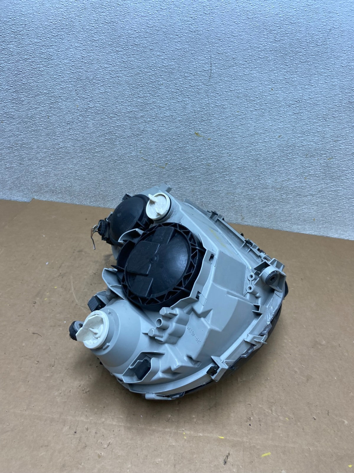 2001-2004 Mercedes-Benz C Class SEDAN Halogen Left Headlight Oem Z6878 DW7