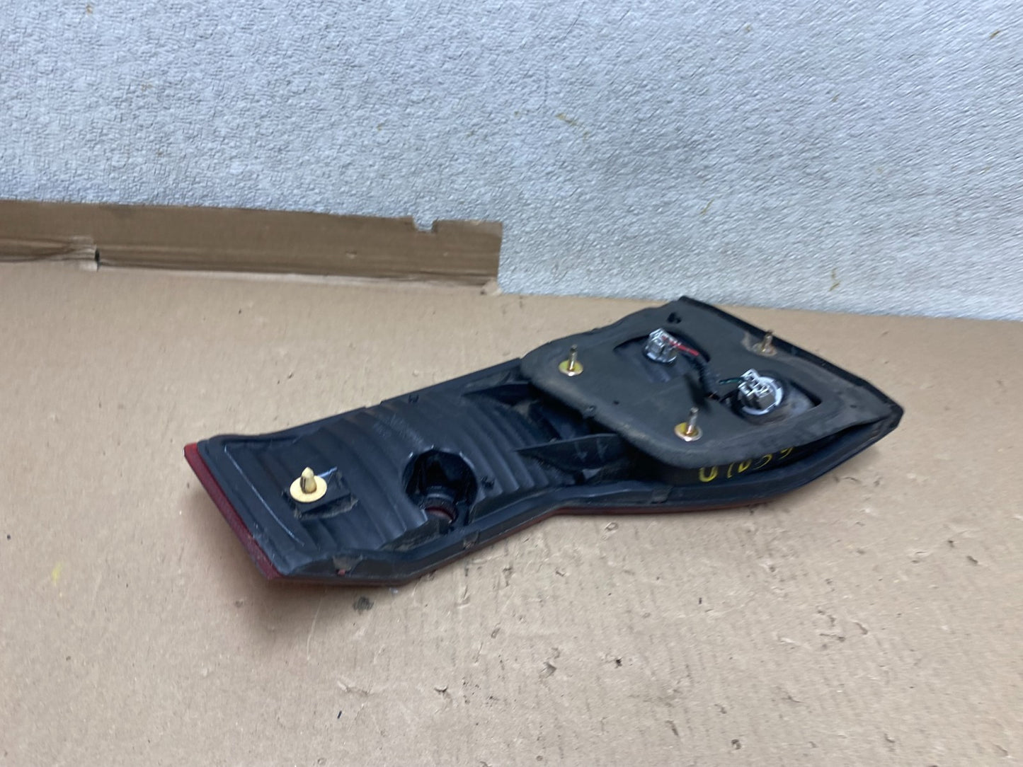 1998 to 2000 Honda Accord Right Passenger Side Inner Tail Light U1035 DW7